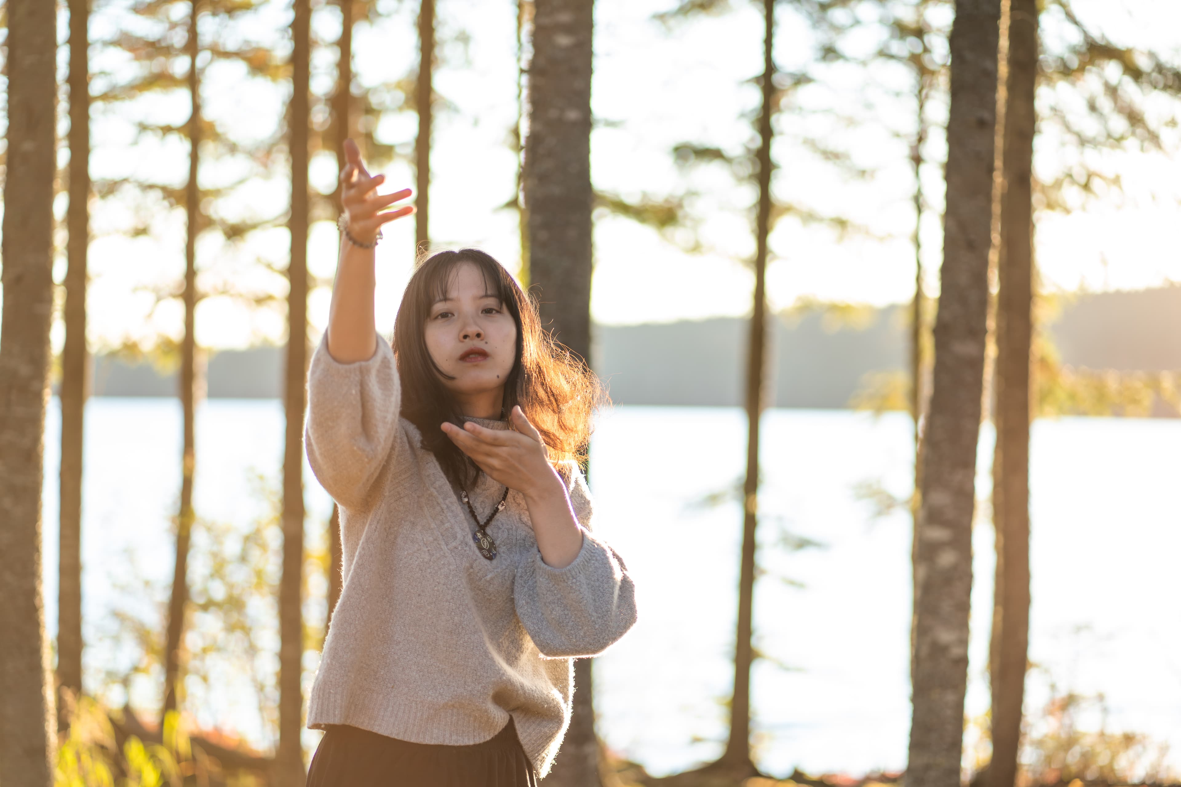 yomogi dancing in the forest
